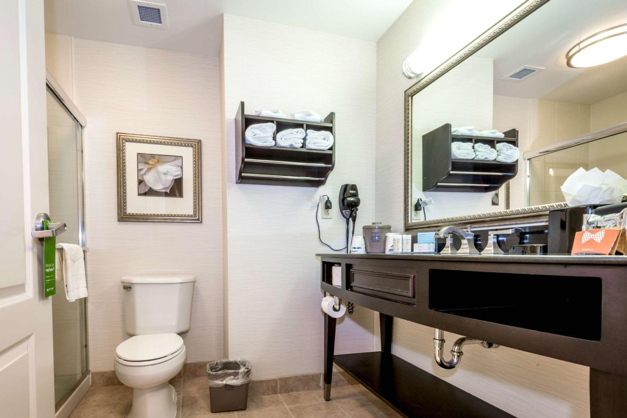 Hampton Inn & Suites Montgomery-Downtown Экстерьер фото